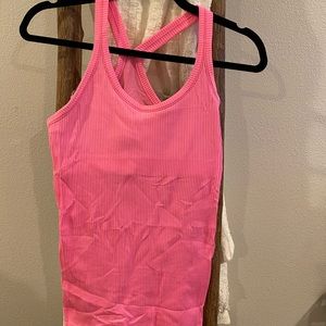 Women’s lululemon tank size 6